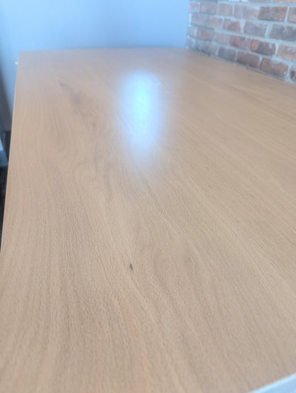 White Washed Red Oak Hardwood Dining Table and Bench Set