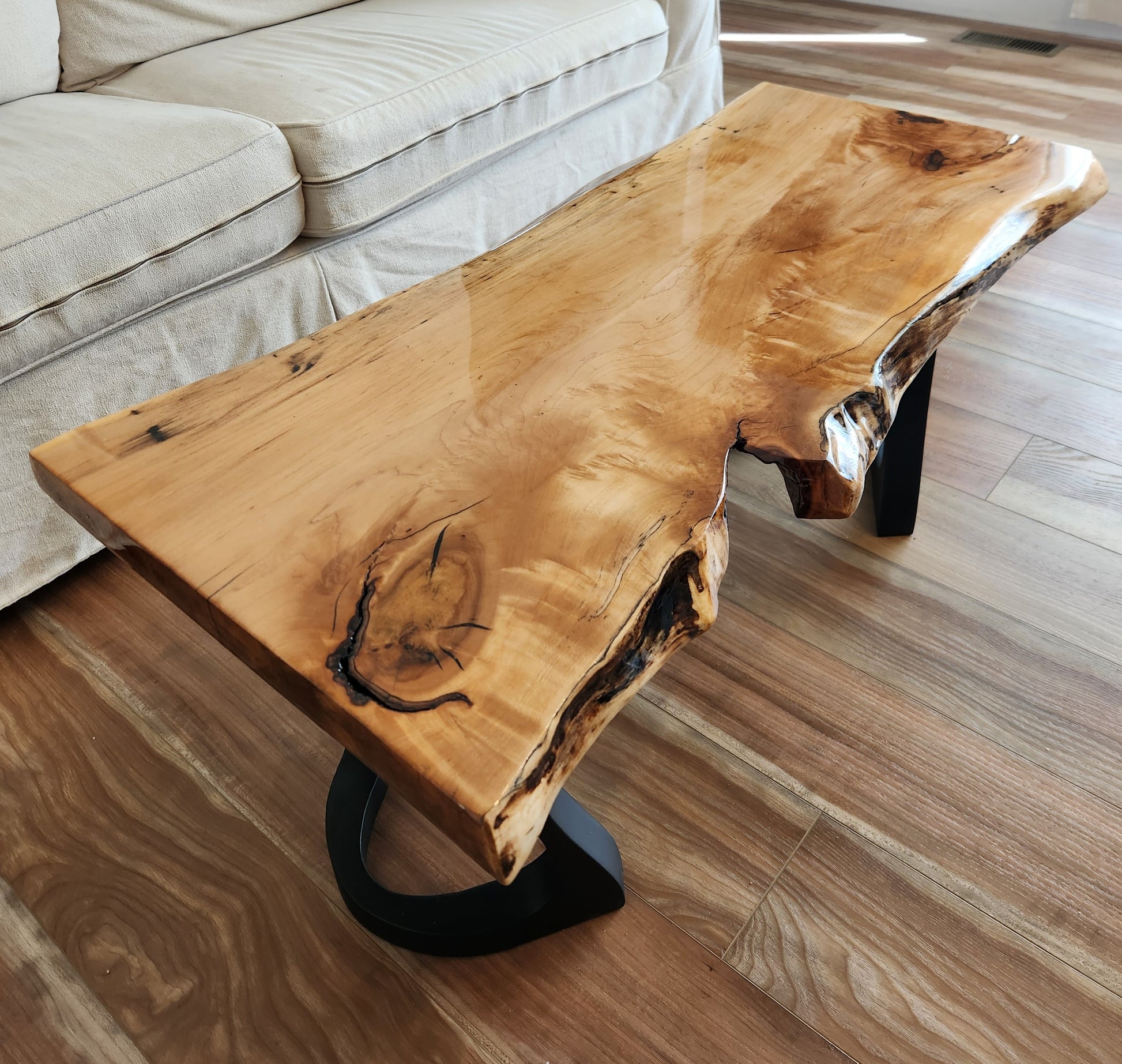 Knotty Maple Coffee Table w/Powder Coated Legs – Cap's Artistry